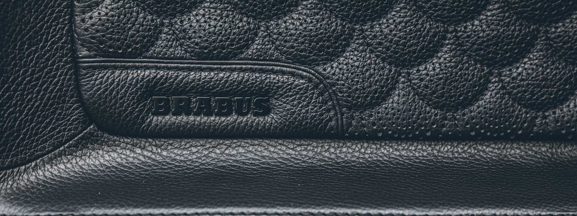 BRABUS 800 XLP SUPERBLACK BRABUS 800 XLP SUPERBLACK