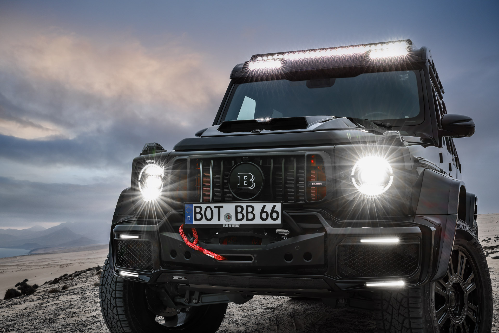 BRABUS XLP 900 6X6 SUPERBLACK BRABUS XLP 900 6X6 SUPERBLACK