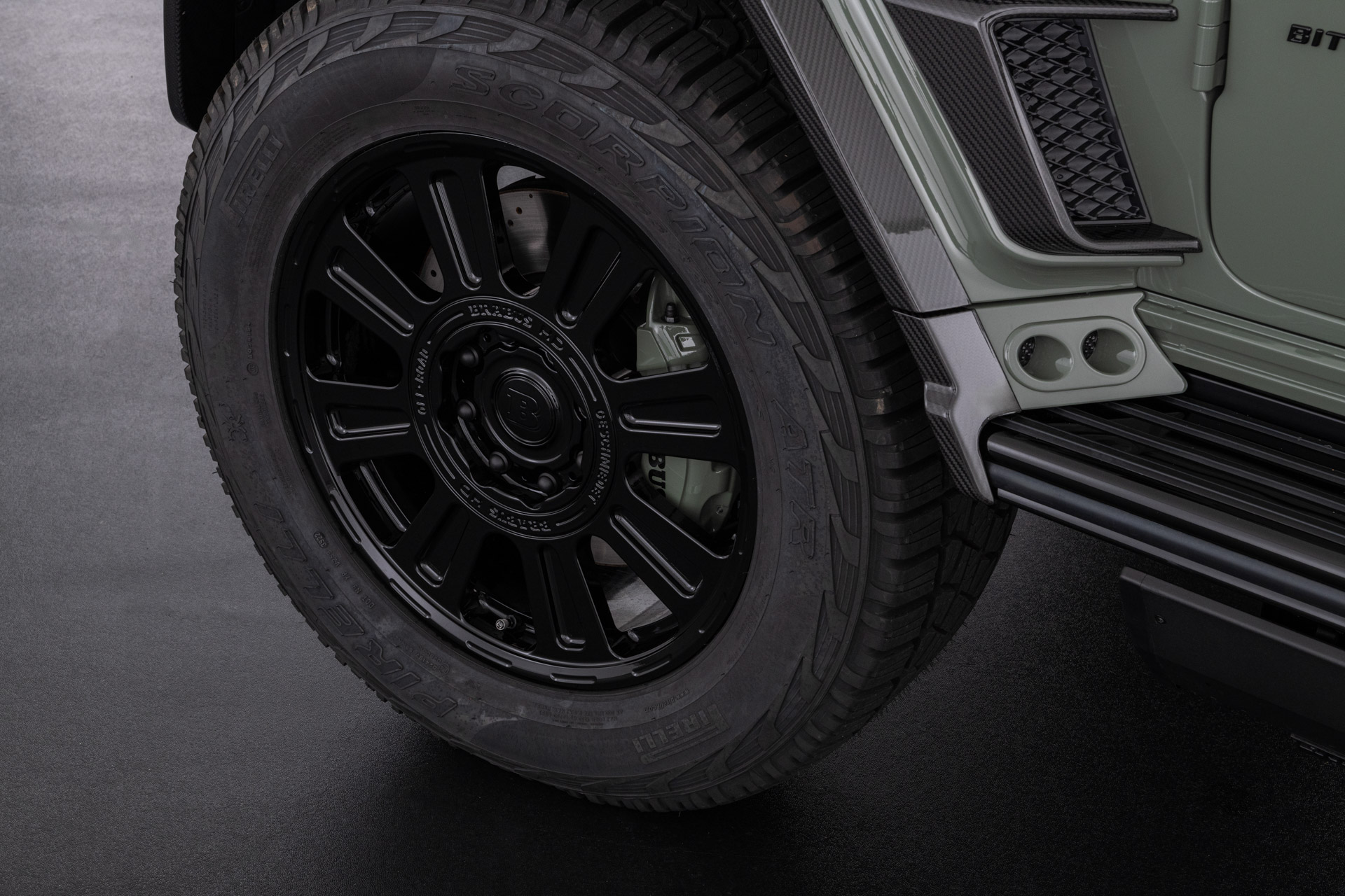 BRABUS 800 4X4² STEALTH GREEN BRABUS 800 4X4² STEALTH GREEN