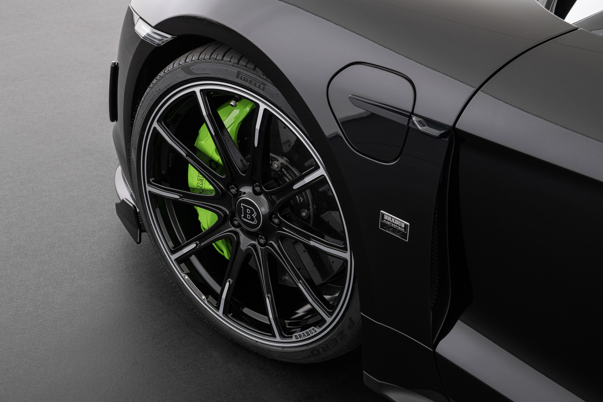 BRABUS PORSCHE TAYCAN TURBO S BRABUS PORSCHE TAYCAN TURBO S