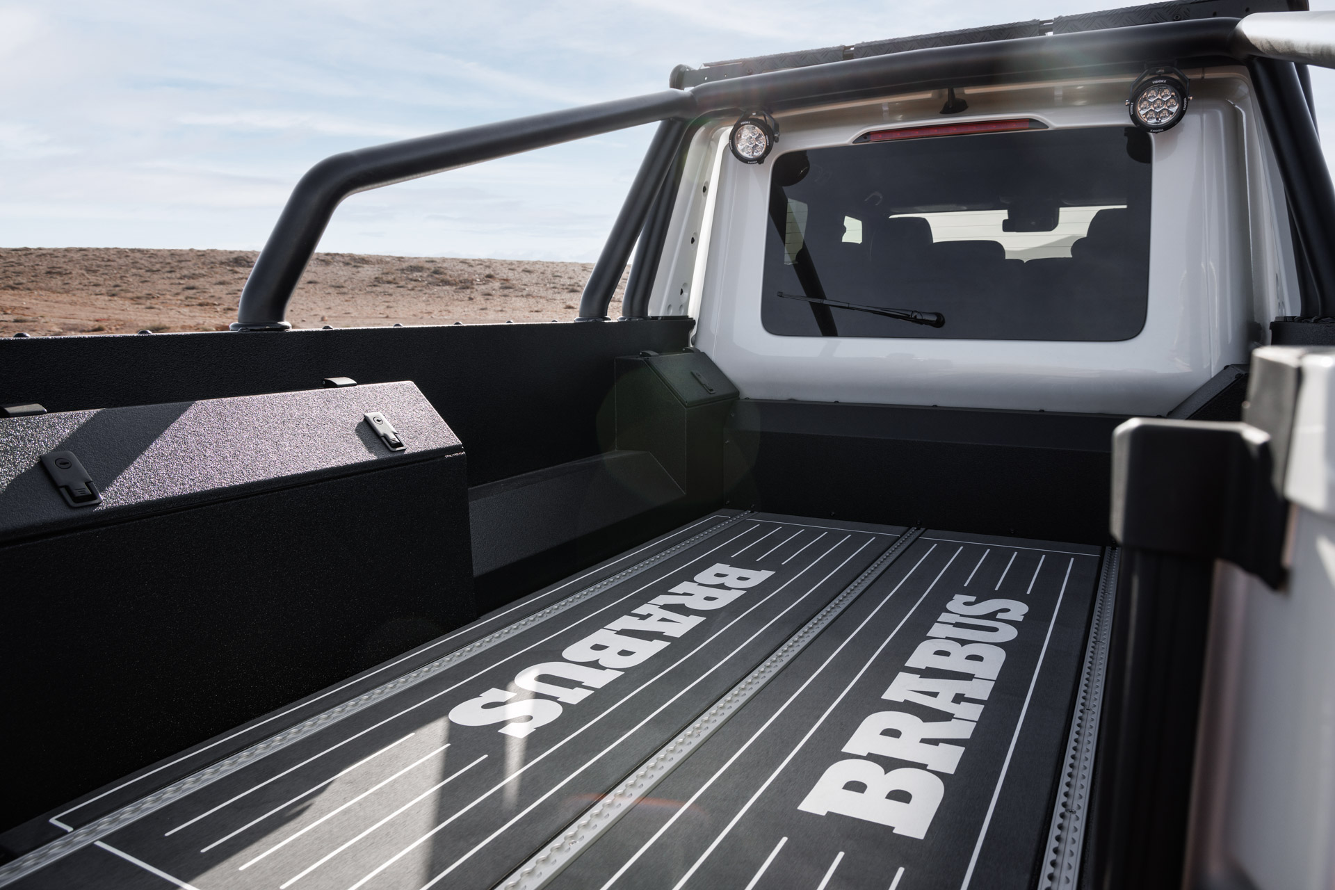 BRABUS XLP 800 6X6 ADVENTURE BRABUS XLP 800 6X6 ADVENTURE