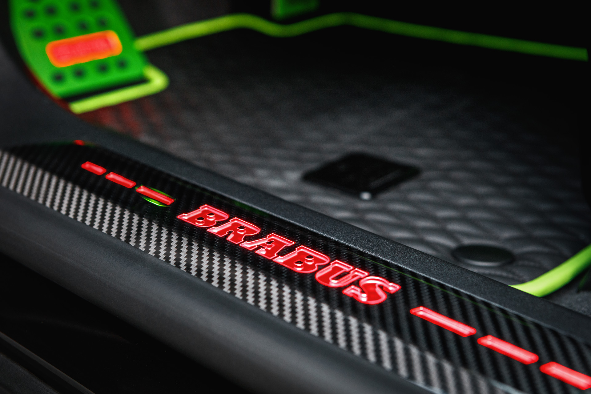 BRABUS PORSCHE TAYCAN TURBO S BRABUS PORSCHE TAYCAN TURBO S