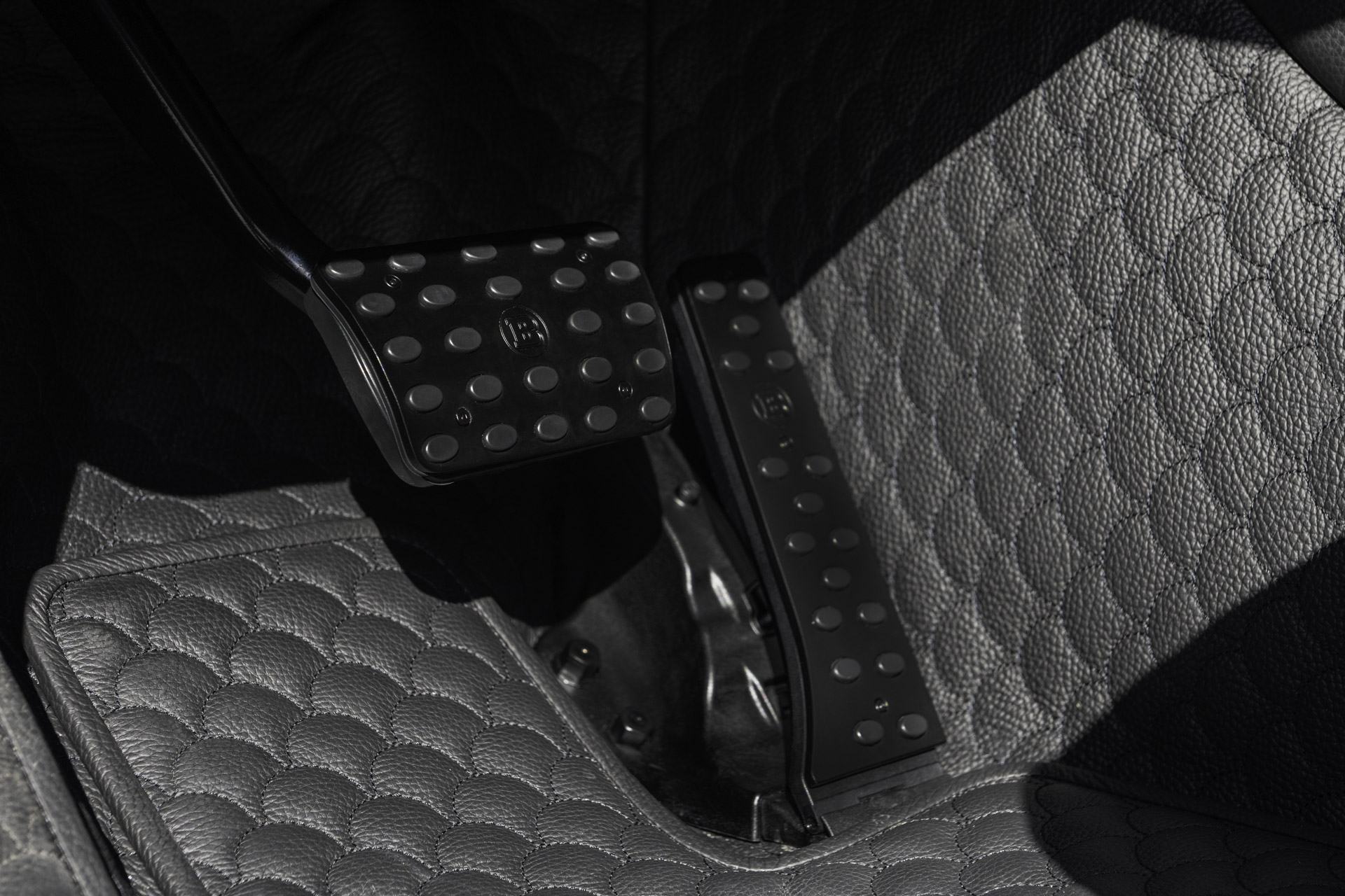 BRABUS 900 SUPERBLACK BRABUS 900 SUPERBLACK