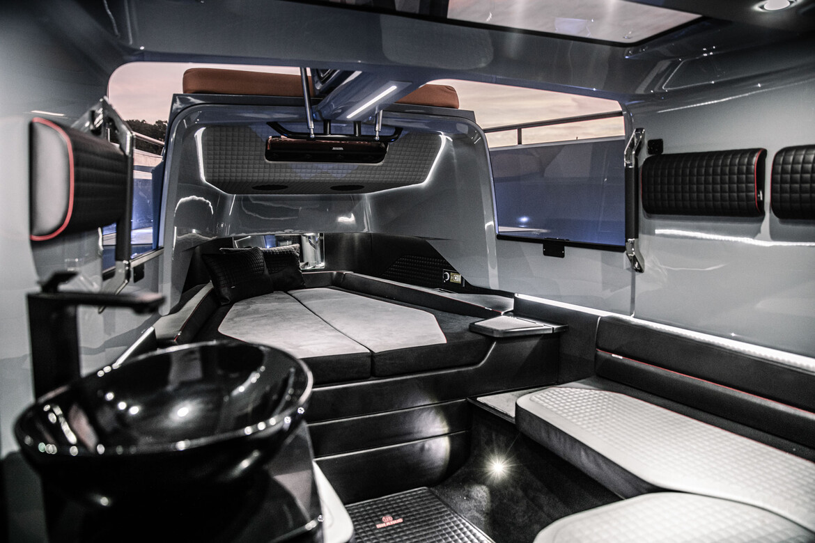 BRABUS SHADOW 900 XC CROSS CABIN